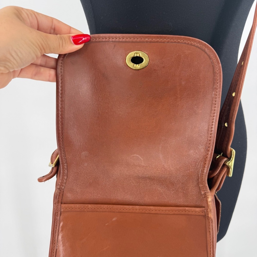 Vintage Coach 9965 Leather Crossbody Bag British Tan City Bag Turnlock Purse - Picture 15 of 16